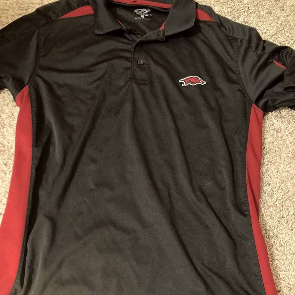 Men’s Razorback shirts size large